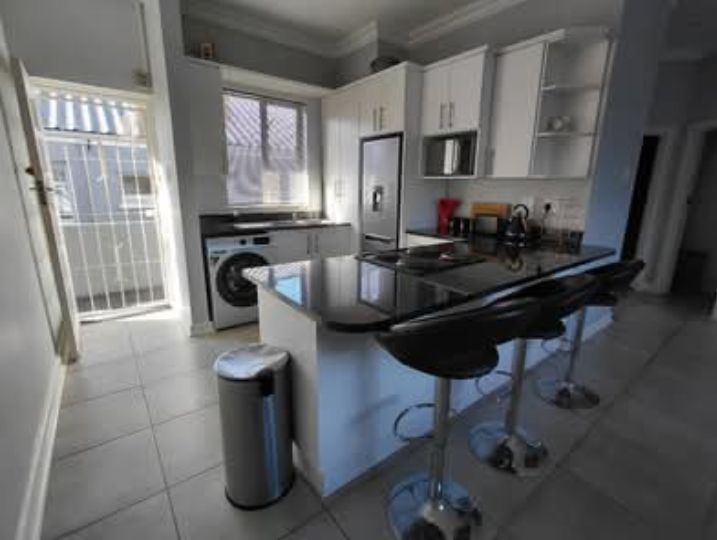 2 Bedroom Property for Sale in Humewood Eastern Cape